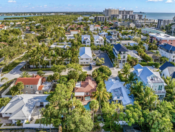 Lido Key Vacation Home with 2 Bedroom and Private Pool